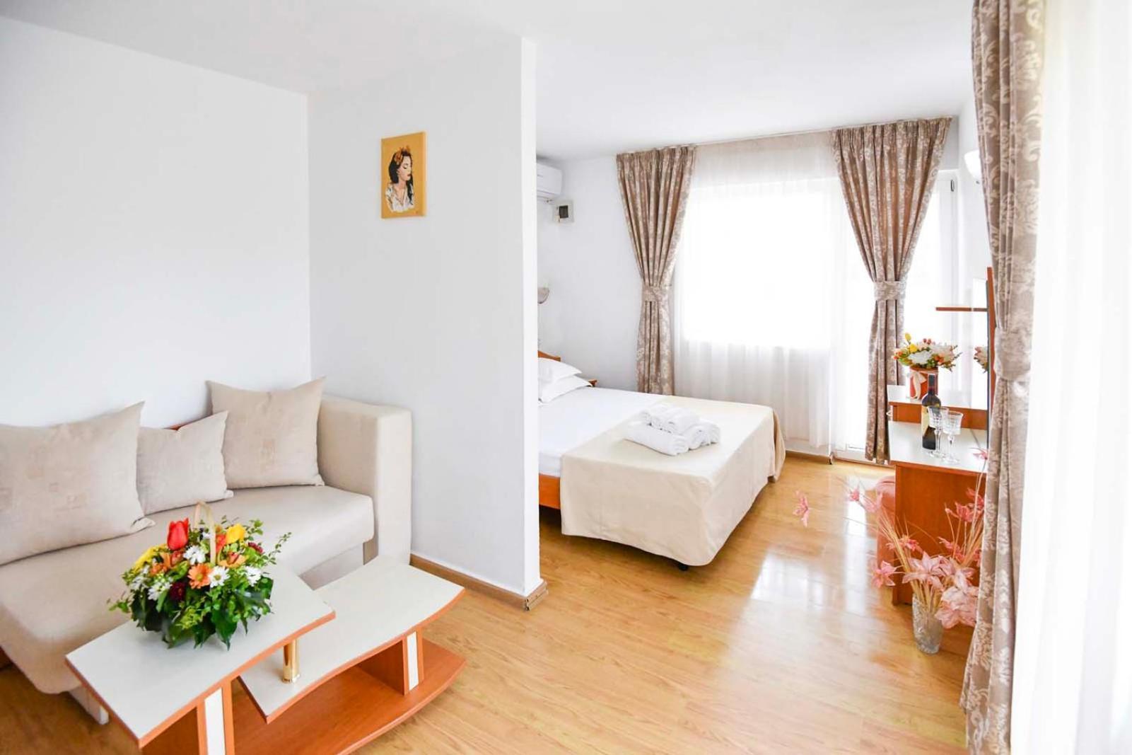Complex Tismana 3* All Inclusive Jupiter Ngoại thất bức ảnh